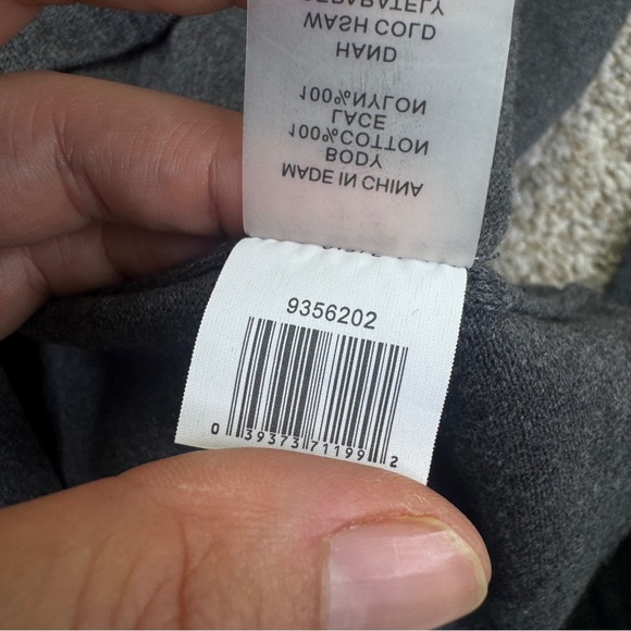 NEW Vince Camuto Gray Top Women’s Size L - Picture 14 of 15